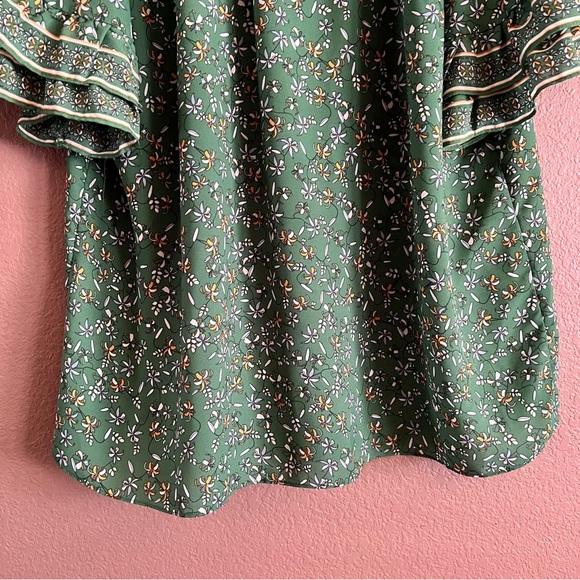 Max Studio Front Tie Ruffle Sleeve Floral Blouse Size 1X - Picture 9 of 9